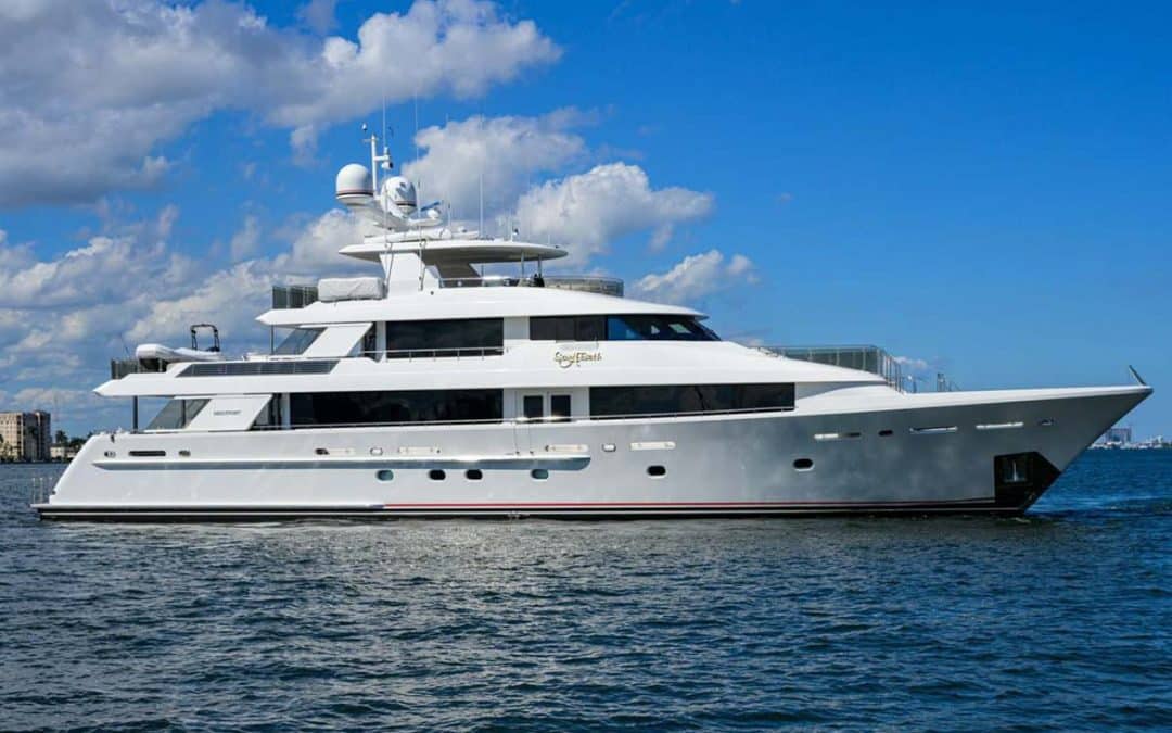 SARABETH – 130′ (39.62m) Westport 2013 Motor Yacht