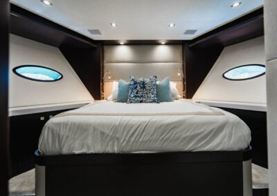 VIP Stateroom | SURPLUS LINES - 91′ 8″ (27.94m) Hatteras 2019 Flybridge Motor Yacht