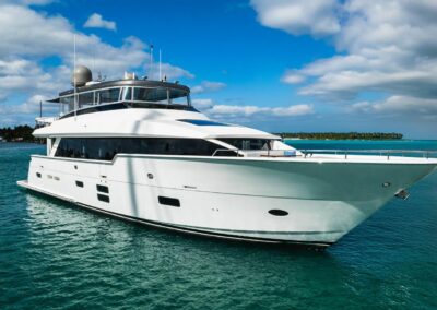 Profile Starboard | SURPLUS LINES - 91′ 8″ (27.94m) Hatteras 2019 Flybridge Motor Yacht