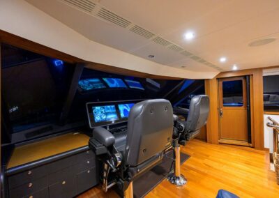 CHINDON – 100′ (30.48m) Ocean Alexander 2017 Motor Yacht Enclosed Bridge