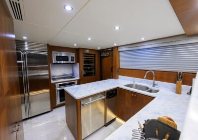 CHINDON – 100′ (30.48m) Ocean Alexander 2017 Motor Yacht Enclosed Bridge