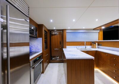 CHINDON – 100′ (30.48m) Ocean Alexander 2017 Motor Yacht Enclosed Bridge
