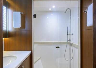 CHINDON – 100′ (30.48m) Ocean Alexander 2017 Motor Yacht Enclosed Bridge