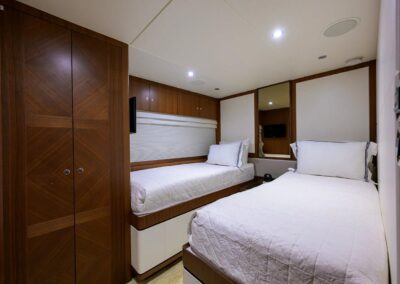 CHINDON – 100′ (30.48m) Ocean Alexander 2017 Motor Yacht Enclosed Bridge