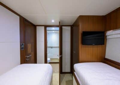 CHINDON – 100′ (30.48m) Ocean Alexander 2017 Motor Yacht Enclosed Bridge