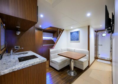 CHINDON – 100′ (30.48m) Ocean Alexander 2017 Motor Yacht Enclosed Bridge