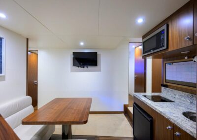CHINDON – 100′ (30.48m) Ocean Alexander 2017 Motor Yacht Enclosed Bridge